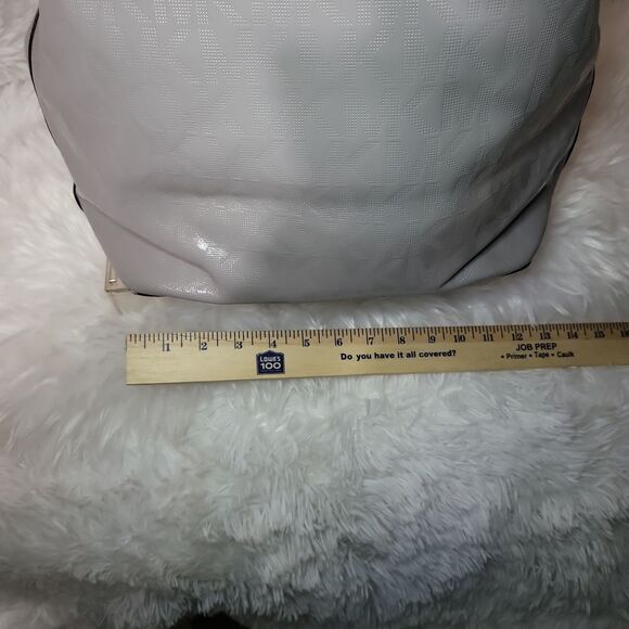 Authentic  Micheal kors purse, light grey patent leather straps like new! - Picture 11 of 14